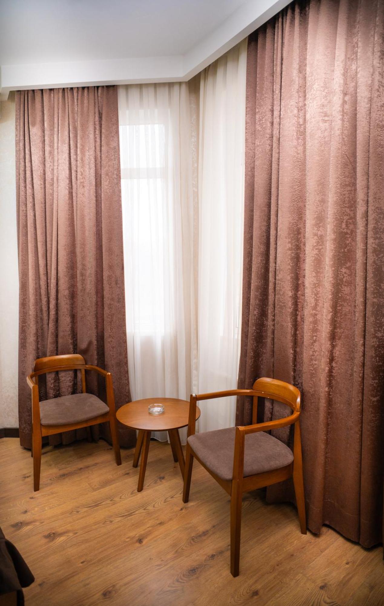 Hotel Consul 3*