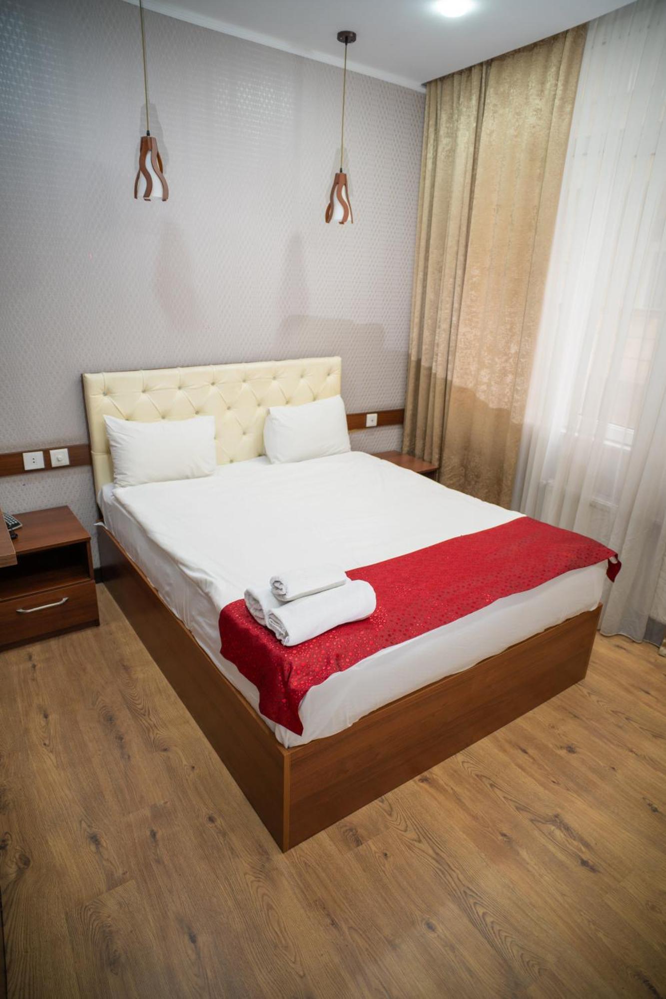 Consul 3* Baku