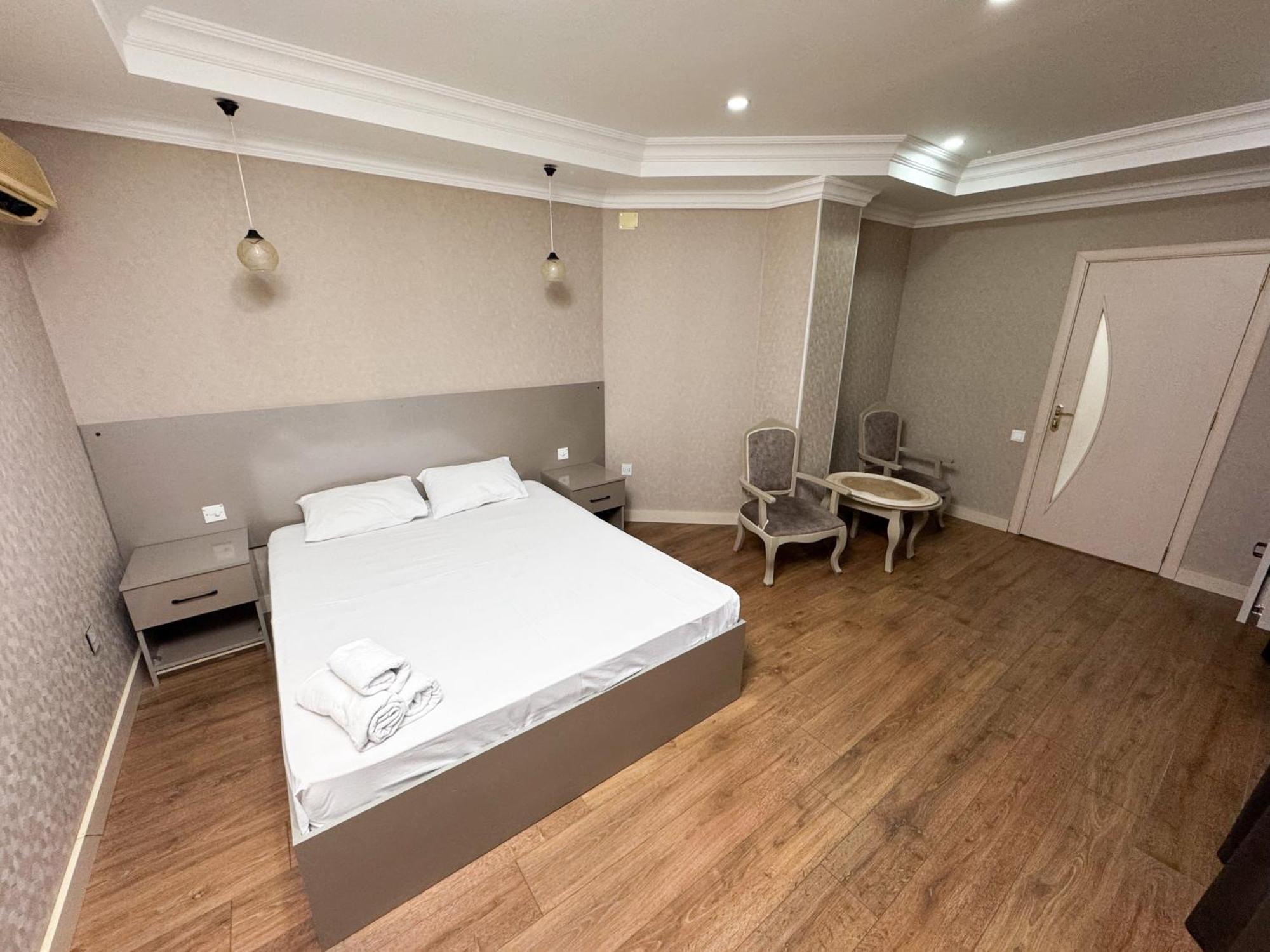 Consul 3* Baku