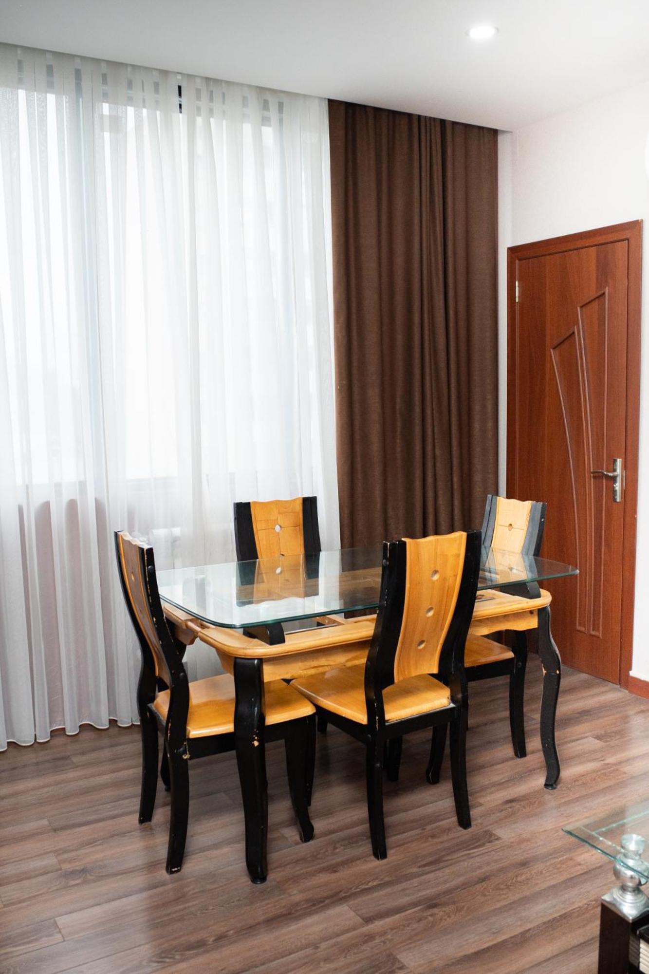 Consul Hotel 3*